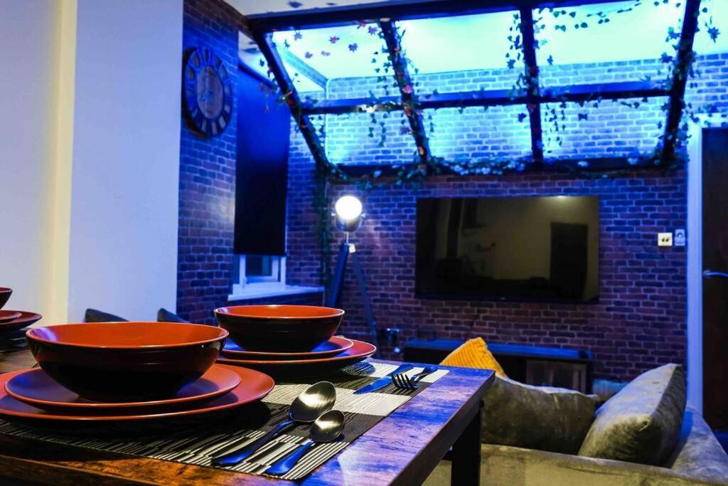 Stunning Two Bed City Centre Apartment Leeds  Exterior foto